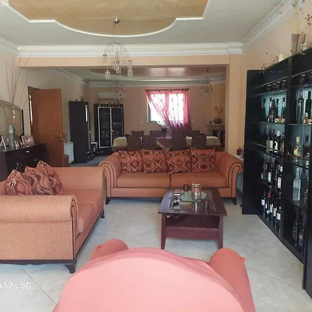 Sourlis House Апартаменты Спарта