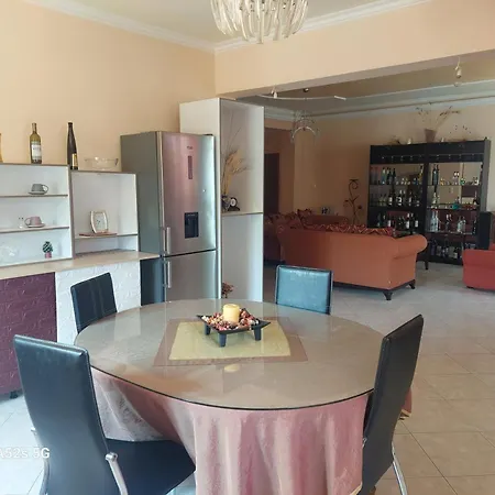 Апартаменты Sourlis House Спарта